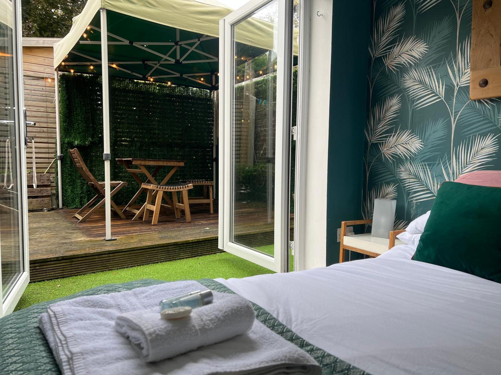 Stylish & Cosy Margate Escape With Hot Tub And Log Burner Dogs Welcome Exterior foto
